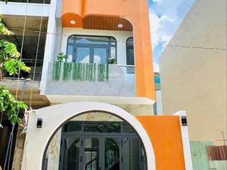 Nhà mới 1 trệt 2 lầu ngay vinhome grand park đường nguyễn xiễn q9 cũ