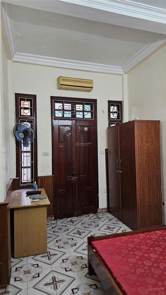 Cho thuê nhà riêng 3 ngủ, 2wc, 39m2 tại ngõ 100 nguyễn văn viên, giá tốt