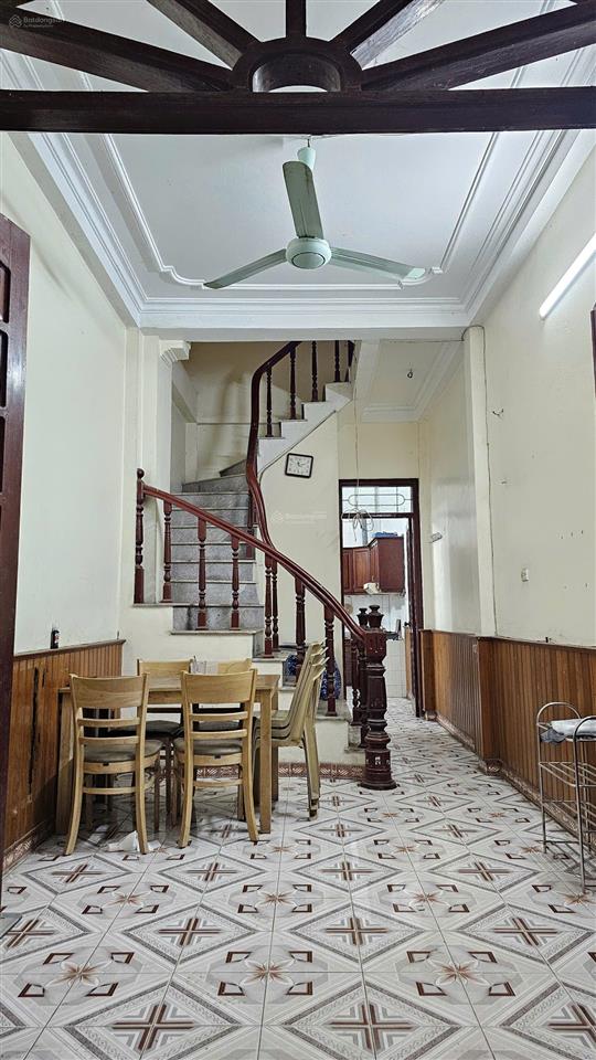 Cho thuê nhà riêng 3 ngủ, 2wc, 39m2 tại ngõ 100 nguyễn văn viên, giá tốt