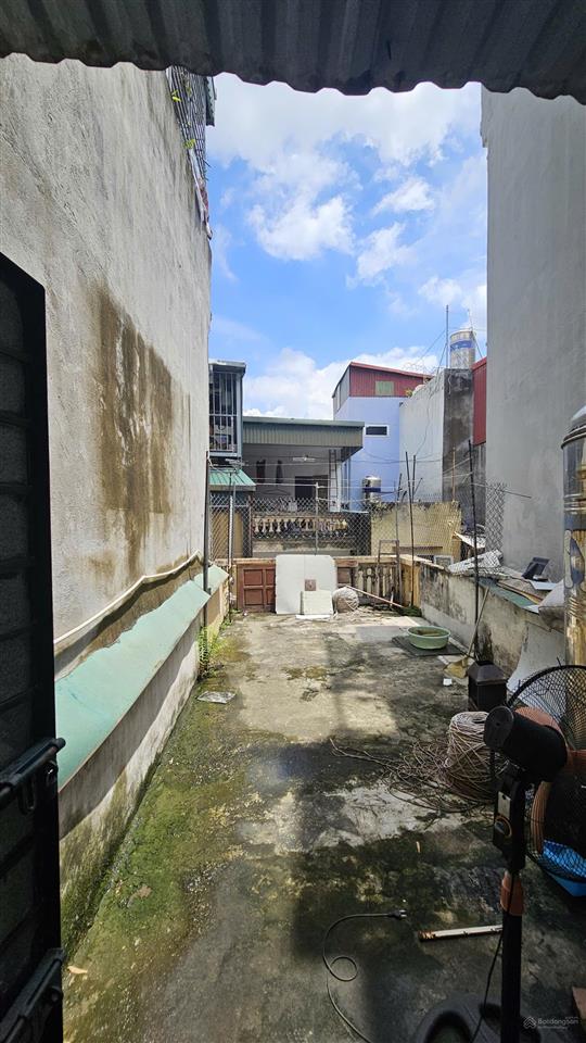 Cho thuê nhà riêng 3 ngủ, 2wc, 39m2 tại ngõ 100 nguyễn văn viên, giá tốt