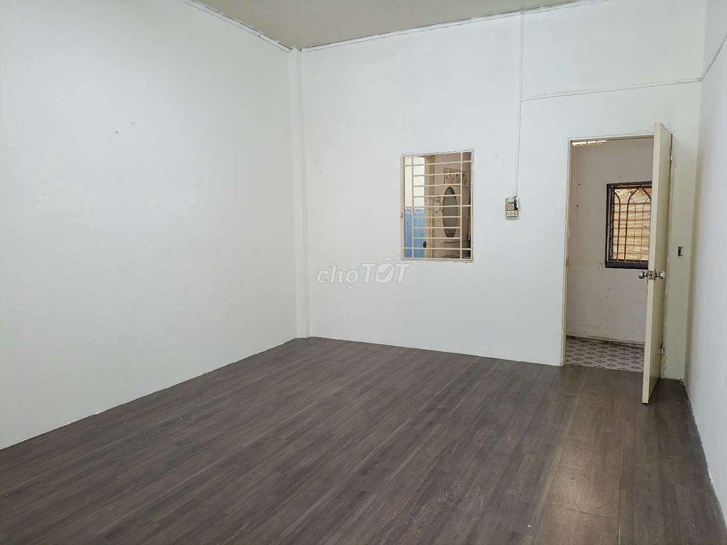 Nhà riêng 2PN gần sân bay TSN, bệnh viện Tâm Anh và công viên HVT 