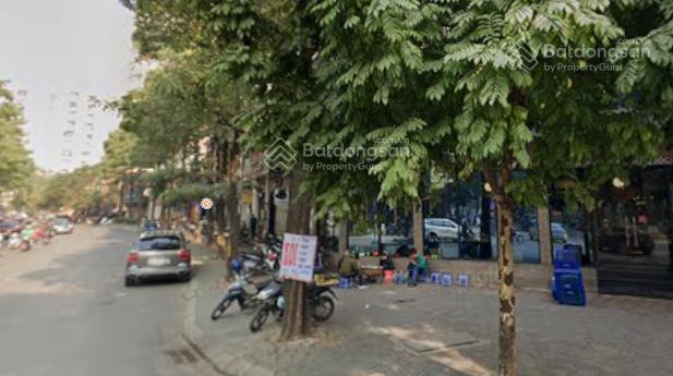 Cho thuê nhà mặt phố trung hòa thang máy pccc đầy đủ vị trí kinh doanh đắc địa