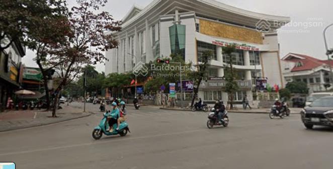 Cho thuê tòa nhà mặt phố huỳnh thúc kháng  mặt tiền 12m hiếm có