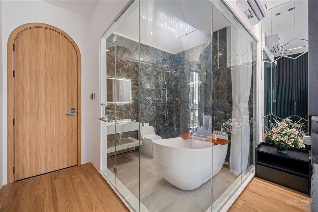Siêu phẩm villa 4 tầng, sát biển mỹ khê, phố tây an thượng, biển mỹ khê, đn.
