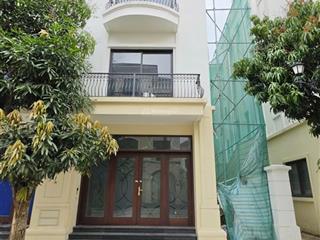 Chính chủ bán lỗ 3 tỷ liền kề xẻ khe san hô dt 98m2 vin 2 giá trong tuấn.  0988 652 ***