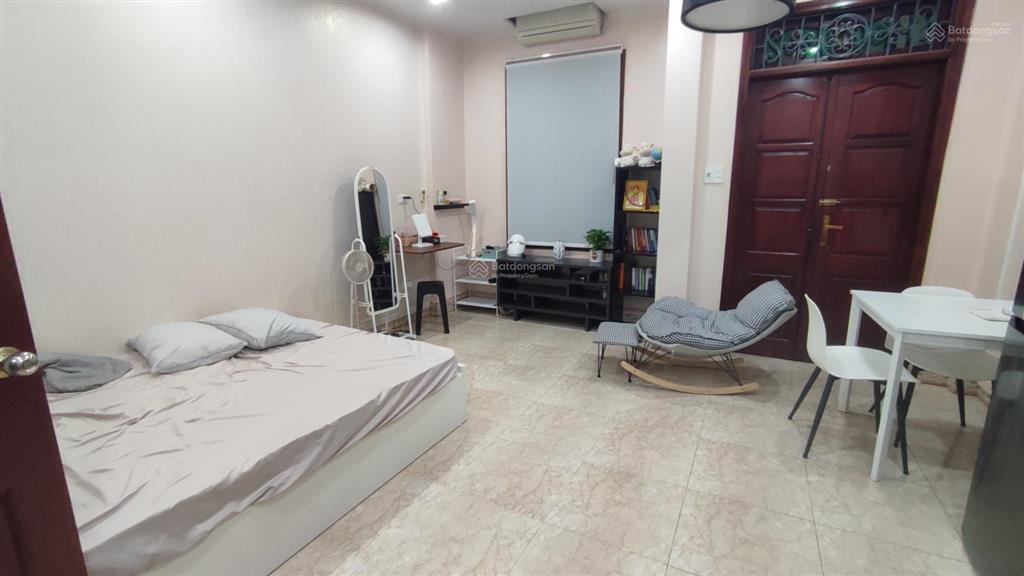 Cho thuê căn hộ khép kín đầy đủ tiện nghi ở phố liễu giai, vạn bảo 6 triệu, 32m2, view đẹp