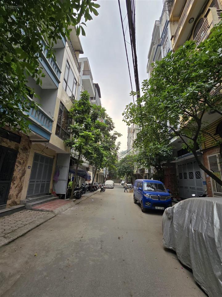 Cho thuê nhà 4 tầng khu phân lô văn quán  giá 13tr/tháng