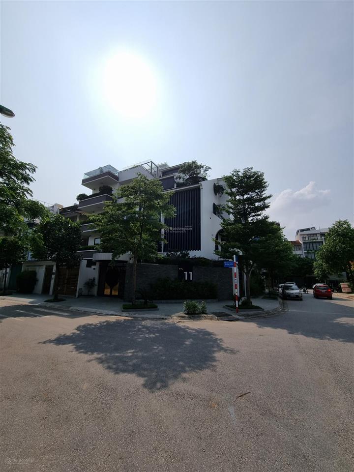 Cho thuê biệt thự 215m hoàn thiện 4 tầng, dự án tổng cục 5 tân triều. giá 35 tr/tháng