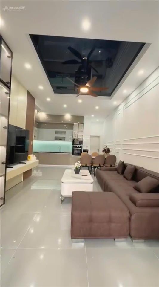 Kẹt tiền cô dung bán cắt lỗ bán căn nhà 1 lầu, tân kiên  bình chánh. shr