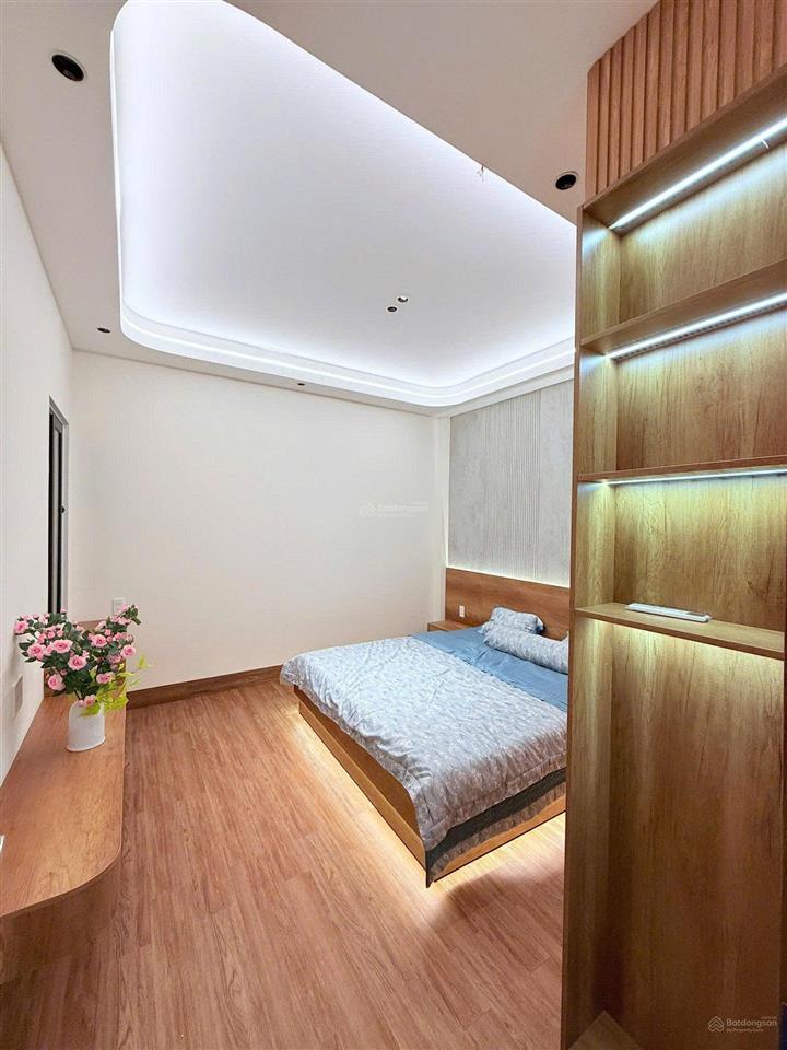 Cần tiền bán gấp nhà gần chợ phú lạc đ.tân liêm phong phú  bình chánh.