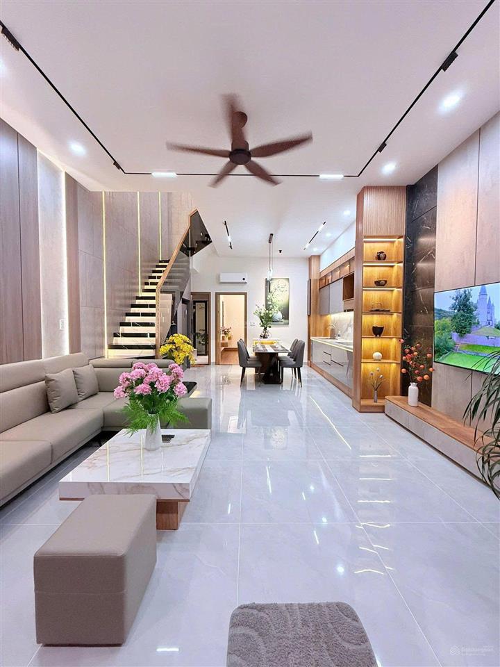 Cần tiền bán gấp nhà gần chợ phú lạc đ.tân liêm phong phú  bình chánh.