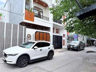 Cần tiền bán gấp nhà gần chợ phú lạc đ.tân liêm phong phú  bình chánh.