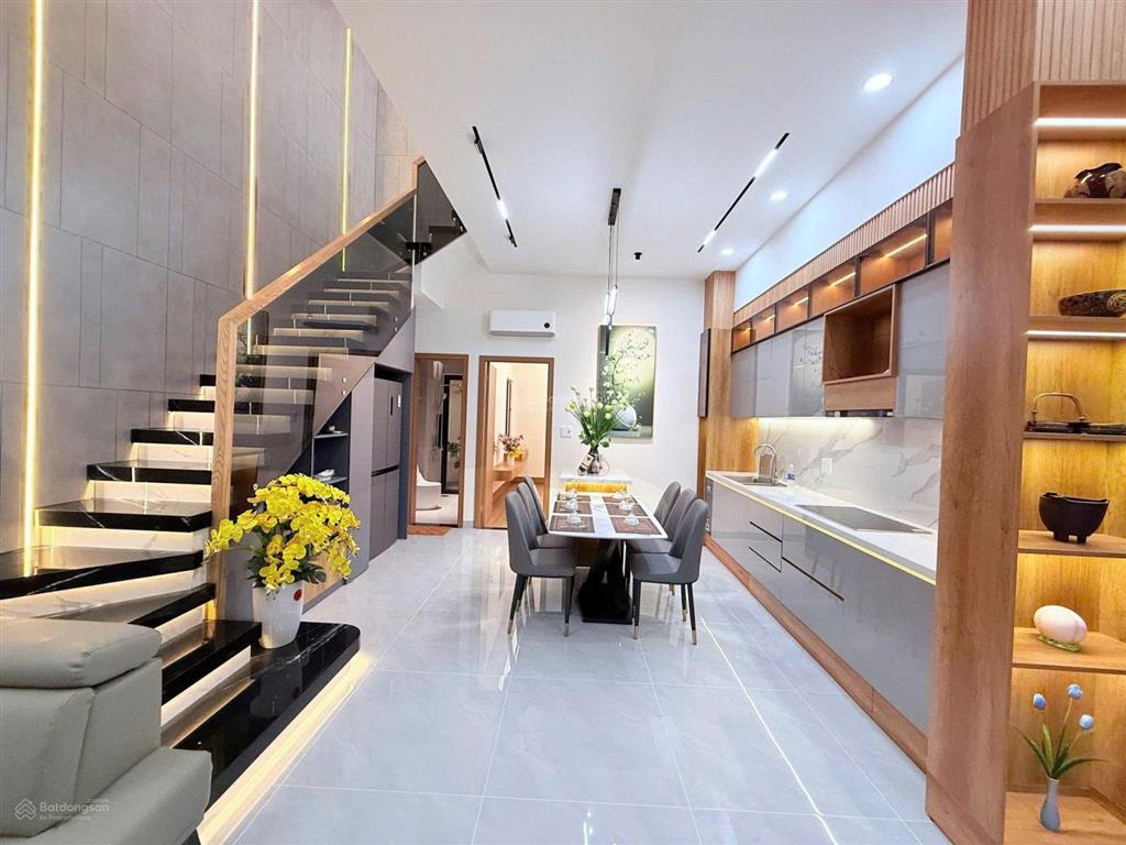 Cần tiền bán gấp nhà gần chợ phú lạc đ.tân liêm phong phú  bình chánh.