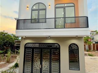 Kẹt tiền bán gấp nhà gần kdc phong phú 4