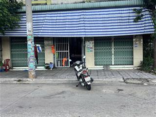 Cần nhượng lại dãy trọ 2kiot + 10phòng gần ngay khu công nghiệp lê minh xuân  bình chánh