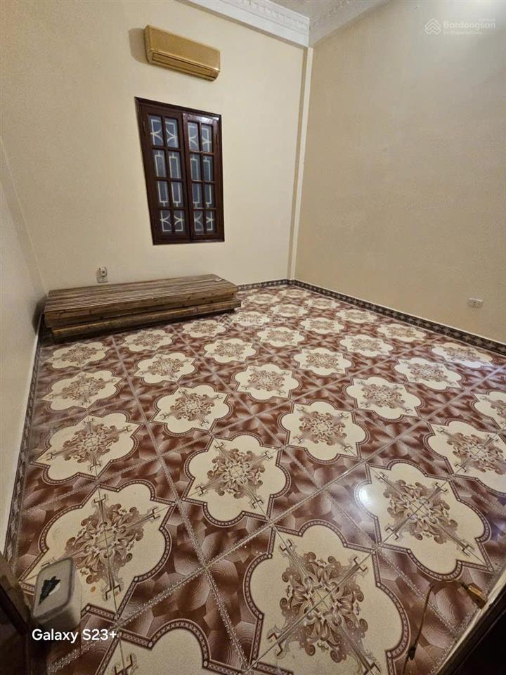 Cho thuê nhà nguyên căn  làng thành công