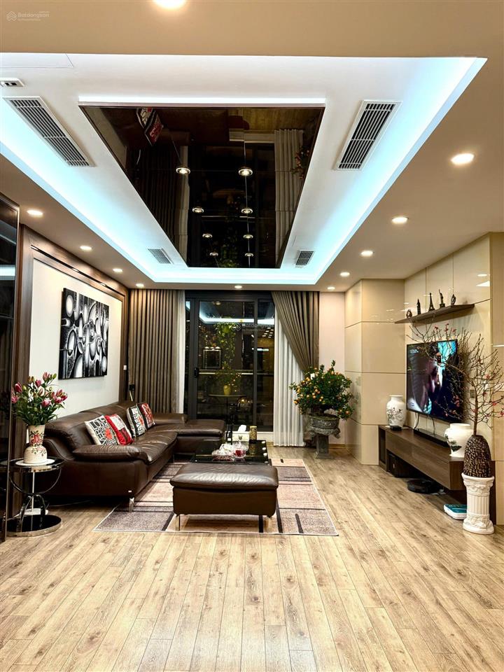 Bán căn hộ 3pn + 2wc tại làng việt kiều châu âu euroland, giá 9 tỷ, diện tích 140m2  3 ban công