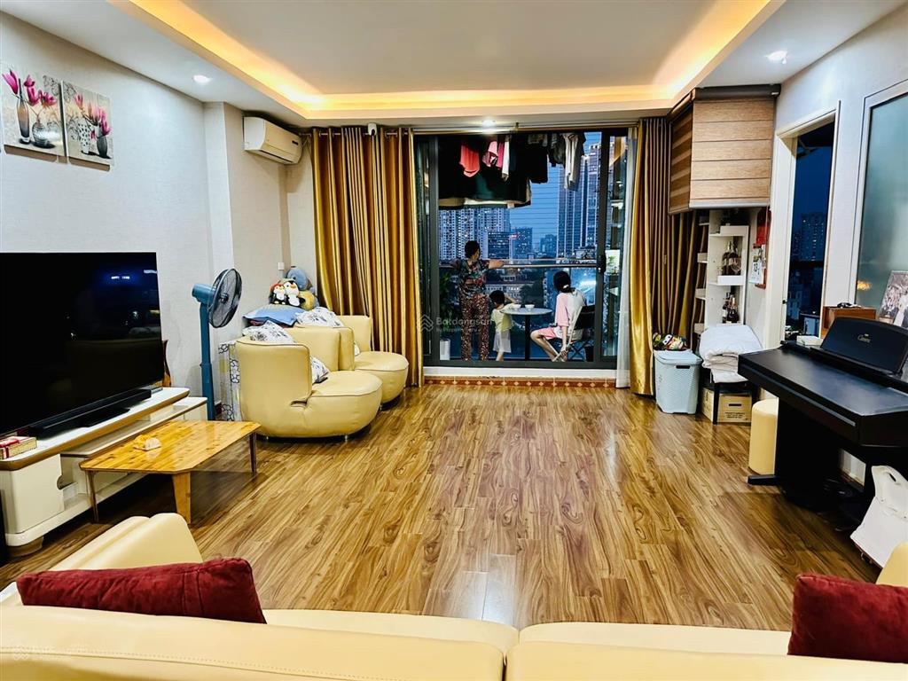 Chính chủ gửi bán căn 70m2, 2pn+1wc, chung cư tsq  euroland, giá 5.4 tỷ.  0966 152 ***