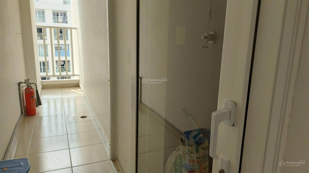 Bán lỗ 300tr ch sky center, 2pn 2wc, 5,7 tỷ, 74m2 view công viên hồ bơi tầng 15