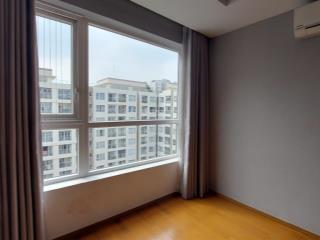 Bán lỗ 300tr ch sky center, 2pn 2wc, 5,7 tỷ, 74m2 view công viên hồ bơi tầng 15