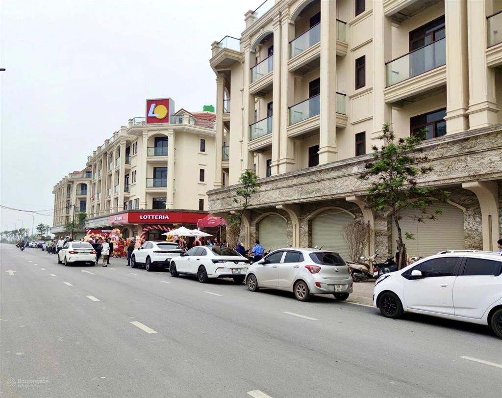 Chuyển nhượng suất ngoại giao đẹp  him lam thường tín, sẵn sổ, ở ngay