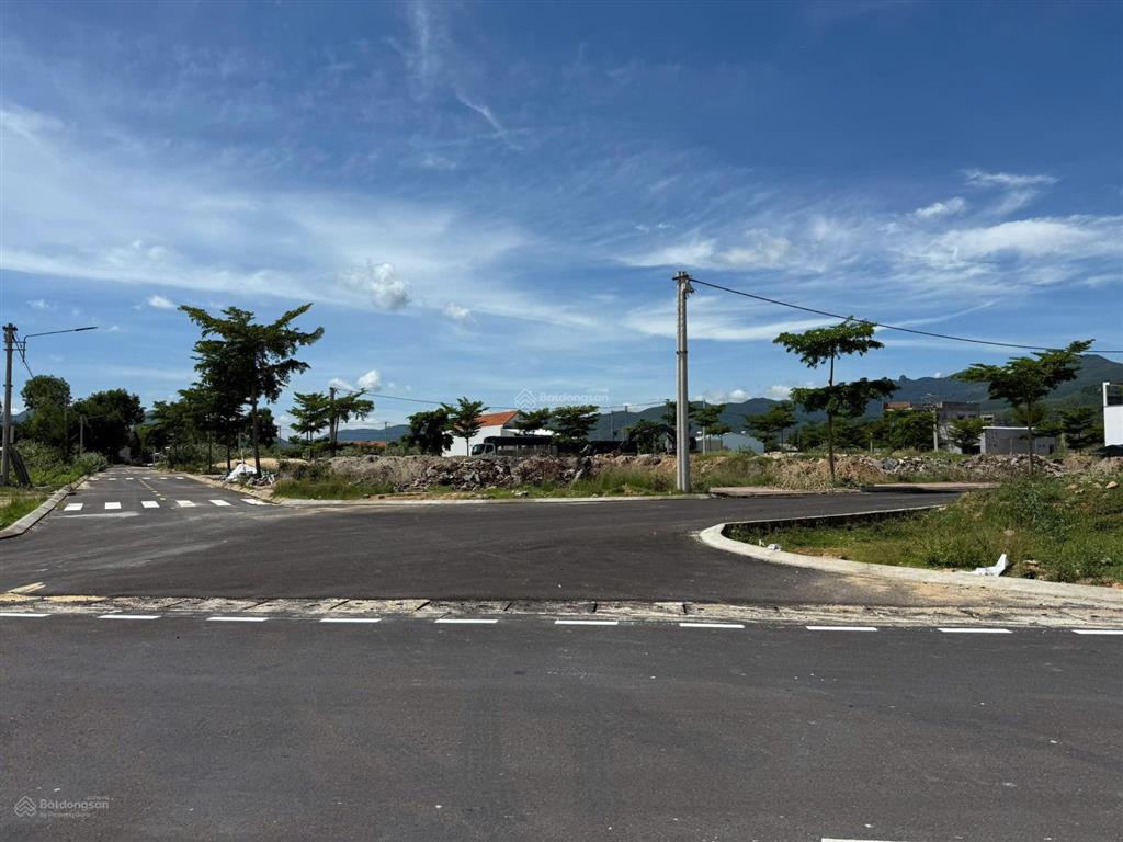 Bán nhanh lô đất ở cát khánh mặt tiền đường 45m, 3,5 tỷ, diện tích 300m2, pháp lý đầy đủ