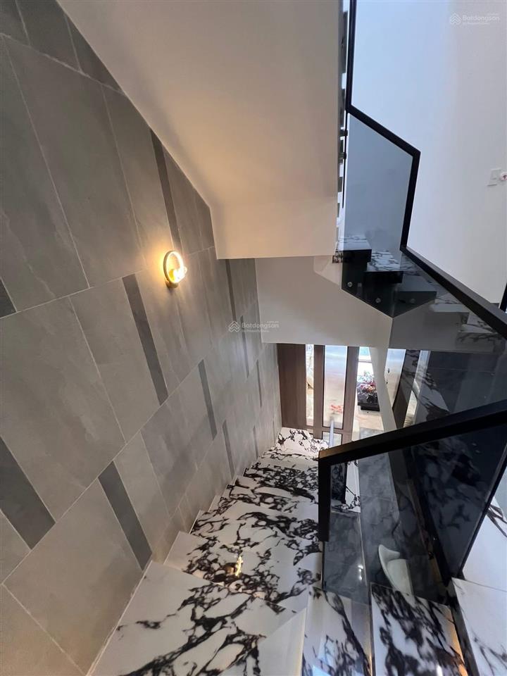 Bán nhà siêu đẹp mt phan triêm sau lưng võ chí công. nhà đẹp xem là mê ngay. giá tốt nhất