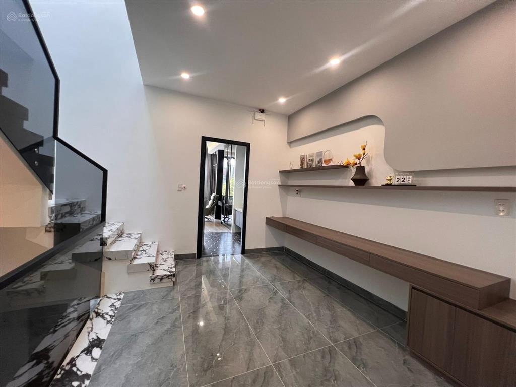 Bán nhà siêu đẹp mt phan triêm sau lưng võ chí công. nhà đẹp xem là mê ngay. giá tốt nhất