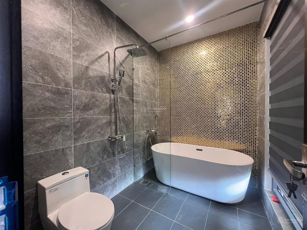 Bán nhà siêu đẹp mt phan triêm sau lưng võ chí công. nhà đẹp xem là mê ngay. giá tốt nhất