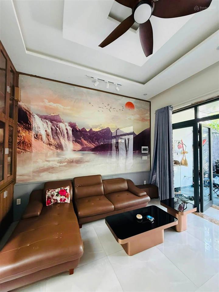 Nhà đẹp gần cầu hoà xuân giá sốc chủ cần tiền đi mỹ gấp