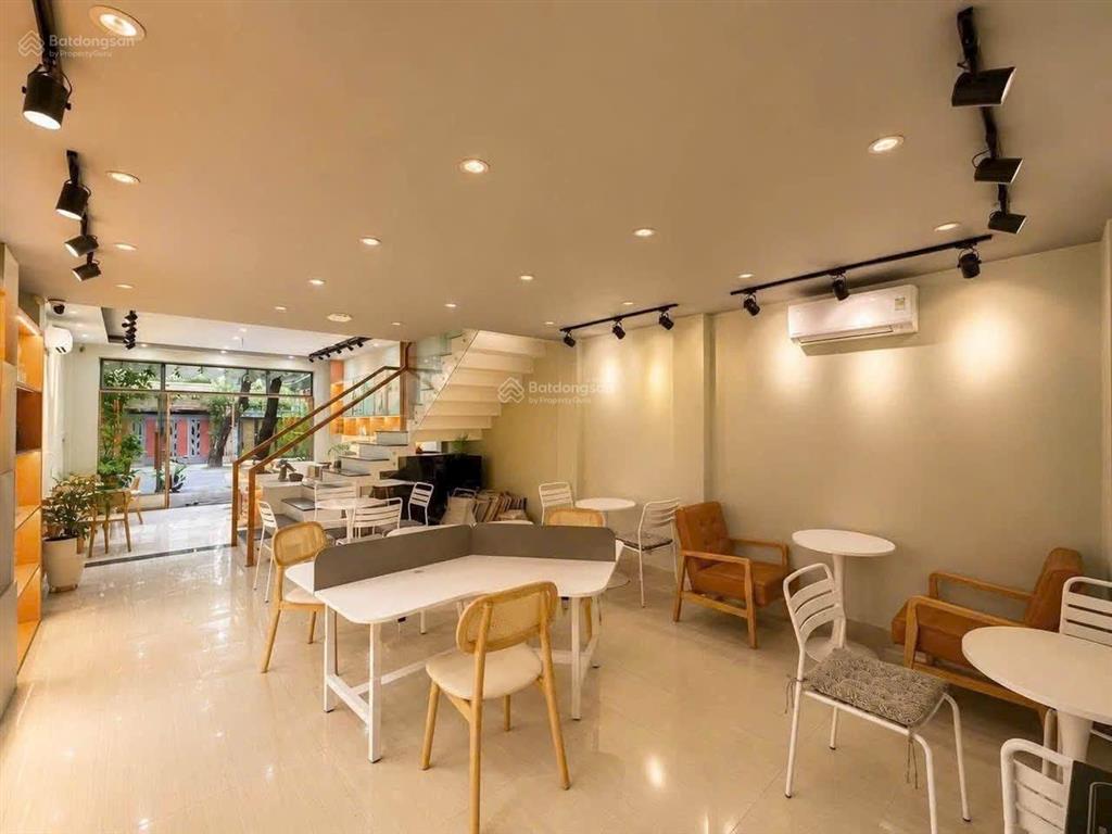 Bán gấp nhà mt ngô huy diễn  đảo 1 cực hiếm giá cực rẻ như giá đất