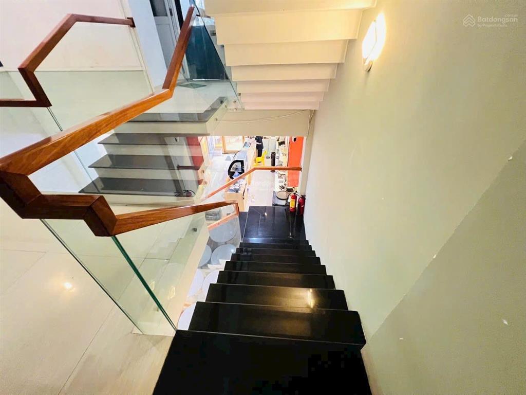 Bán gấp nhà mt ngô huy diễn  đảo 1 cực hiếm giá cực rẻ như giá đất