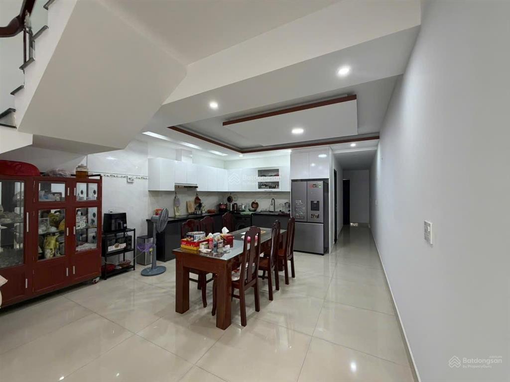 Chính chủ cần bán nhanh nhà 3 mê 4 phòng ngủ. giá cực tốt
