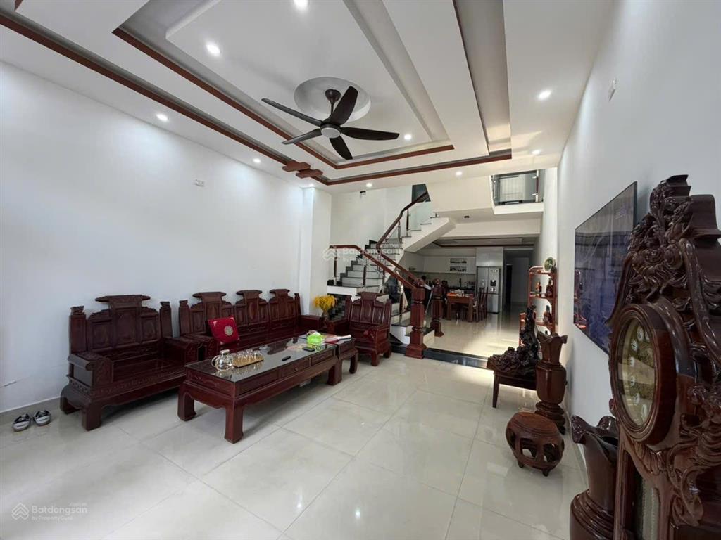 Chính chủ cần bán nhanh nhà 3 mê 4 phòng ngủ. giá cực tốt