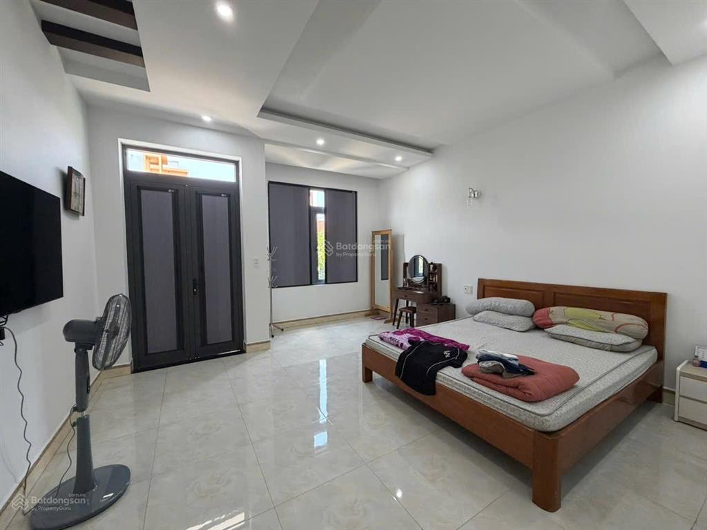 Chính chủ cần bán nhanh nhà 3 mê 4 phòng ngủ. giá cực tốt
