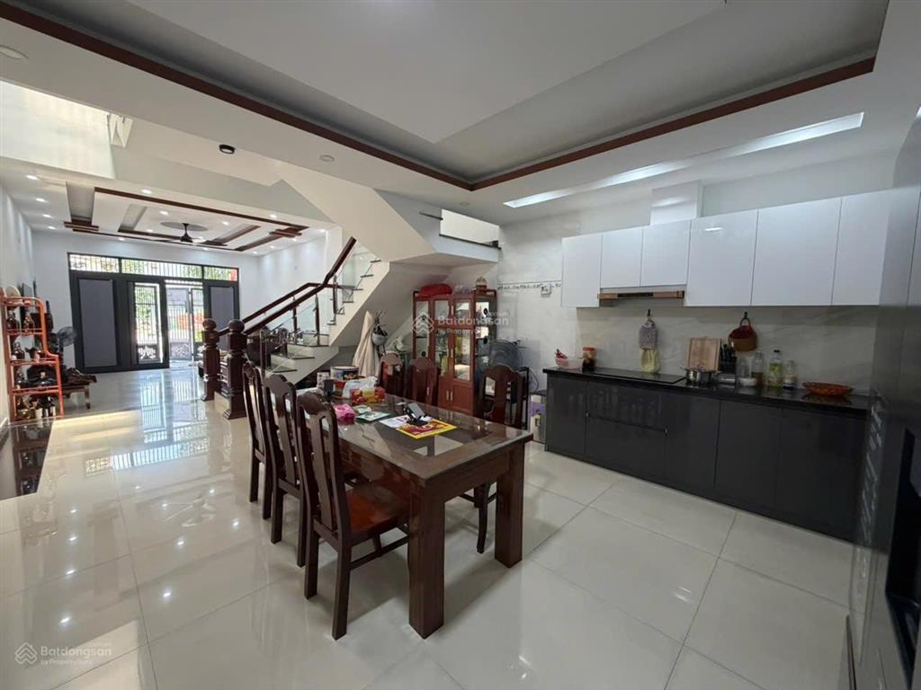 Chính chủ cần bán nhanh nhà 3 mê 4 phòng ngủ. giá cực tốt