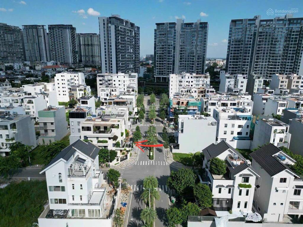 Chính chủ gửi bán lô nhà phố 7x20(140m2) hướng đông nam và tây bắc dự án sài gòn mystey villas q.2