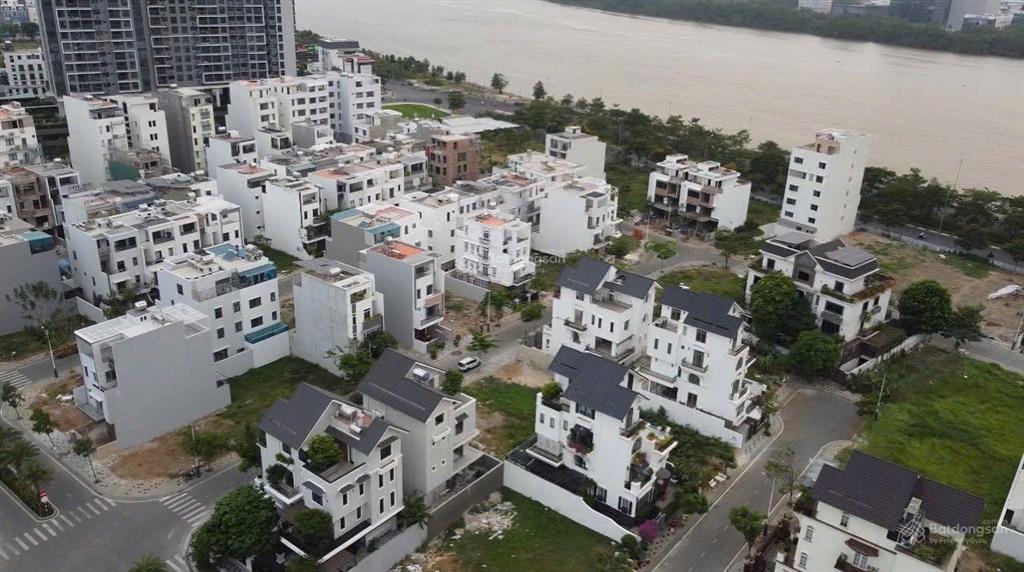 Bán gấp căn biệt thự ven sông sài gòn, đảo kim cương, giá mới cập nhật thấp hơn thị trường