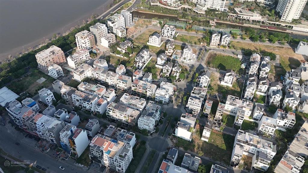 Cần bán căn biệt thự đơn lập 280m2 sài gòn mystery villas  giá mới cập nhật tốt nhất thị trường.