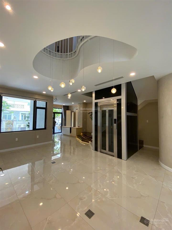 Chính chủ cần bán căn nhà phố 126m2 hoàn thiện  giá mới cập nhật nổi bật.
