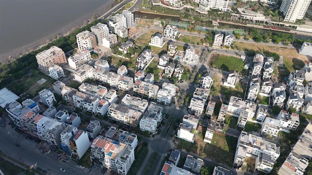 Chính chủ cần bán nền biệt thự 450m2 dự án sài gòn mystery villas  đảo kim cương q. 2