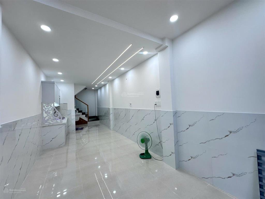 Nhà đô đốc long, p. tân quý 4x19 m trệt lửng 1 lầu 8 phòng cho thuê