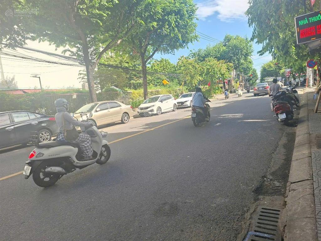 Bán đất tặng nhà cấp 4 mặt tiền núi thành, đối diện đại học kiến trúc, 123m², giá 14,5 tỷ