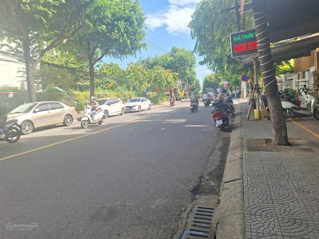 Bán đất tặng nhà cấp 4 mặt tiền núi thành, đối diện đại học kiến trúc, 123m², giá 14,5 tỷ