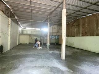Xưởng 1/ Hà Huy Giáp quận 12
Gần cao đẳng điện Lực
DT : 10x16m có gác
