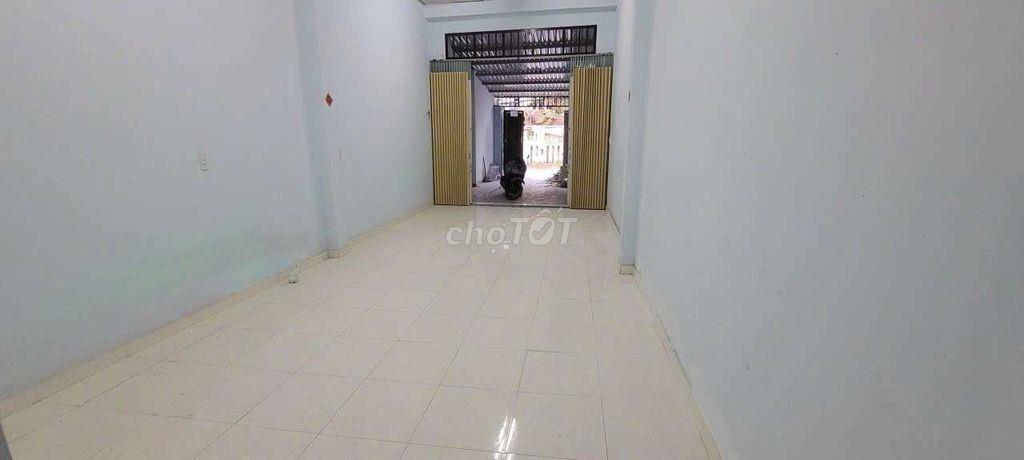 Mặt tiền Thạnh lộc 16
DT 4x25m có gác thích hợp ở và làm văn phòng 8tr