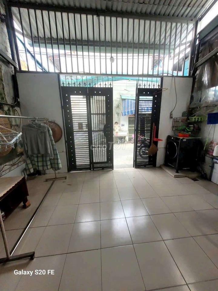 Cho Thuê Nhà Thạnh xuân 25 quận 12
Dt : 4x18m gác lửng 3pn Giá 6,5tr