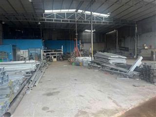 CHO THUÊ KHO XƯỞNG MẶT TIỀN QL1A – phường THỚI AN, Q.12
DT 600m² 50tr