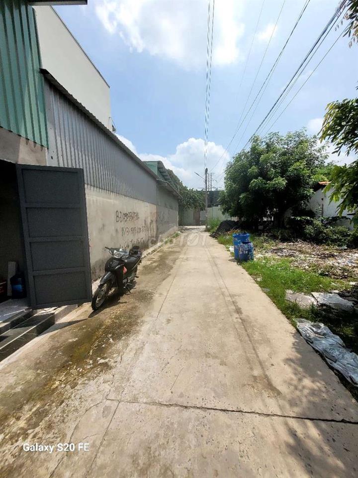 Cho Thuê Xưởng apd 25 mới xây
DT : 7,5x11m có gác
Giá 7tr tháng