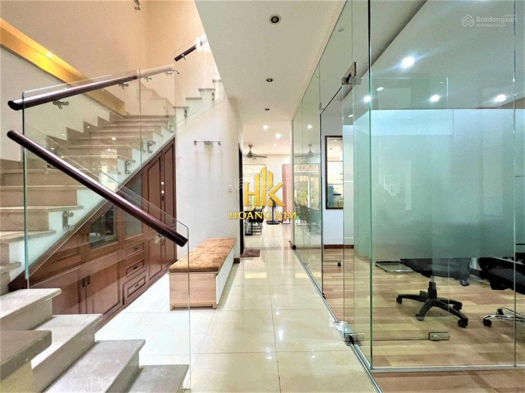 Cho thuê biệt thự cửu long tân bình * 8x20m * trệt 2 lầu st * khu vực dân trí cao
